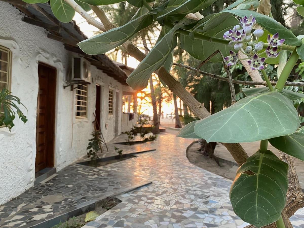Jungle Beach Resort Sanyang Экстерьер фото